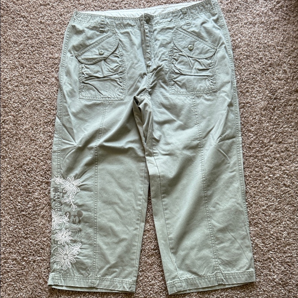 Women’s Disney capris